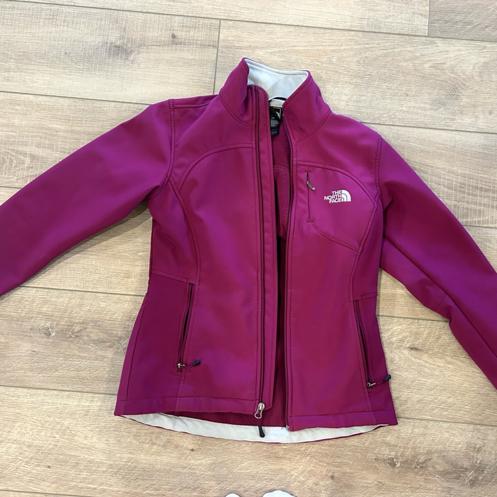 Women’s size small North Face soft shell jacket